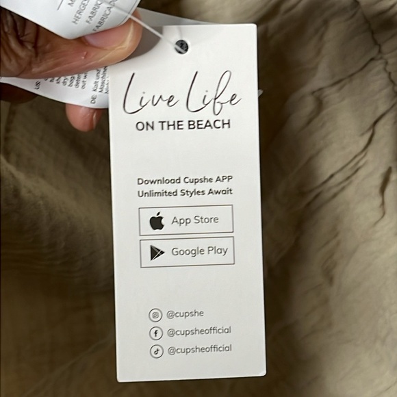 CUPSHE Women’s Oatmeal VNeckline Pull On Tie Waist Open Back Gauzy Romper Size L - Picture 8 of 9